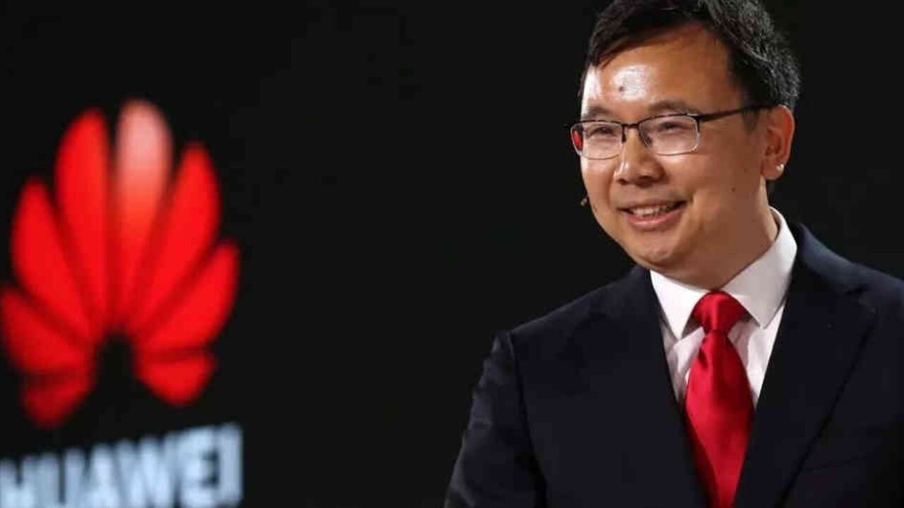 En esta campaña publicitaria en la prensa, Huawei elogia su contribución a la red británica de telecomunicaciones y a la economía del país.