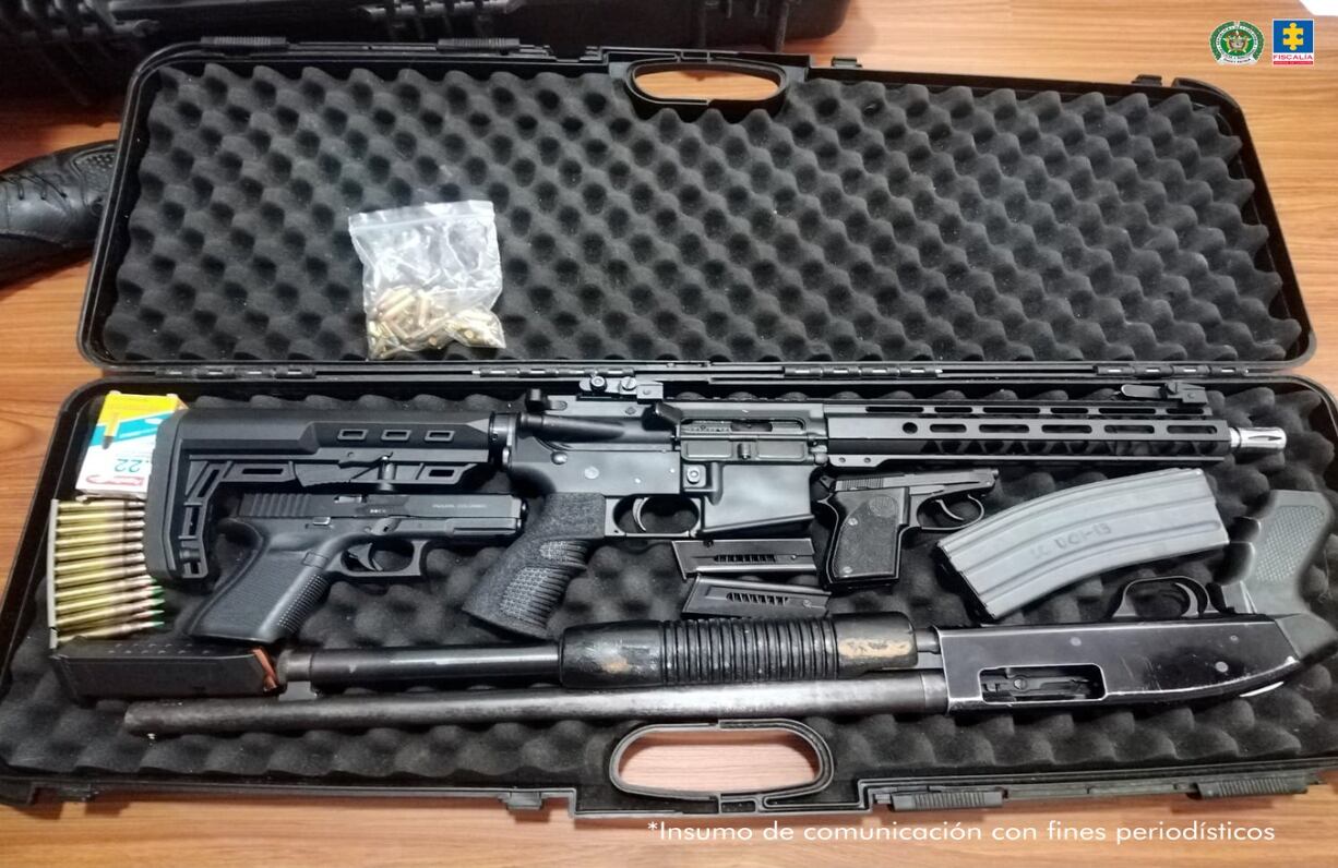 La Fiscalía desarticuló red de tráfico de armas en Bogotá integrada por policías y militares.