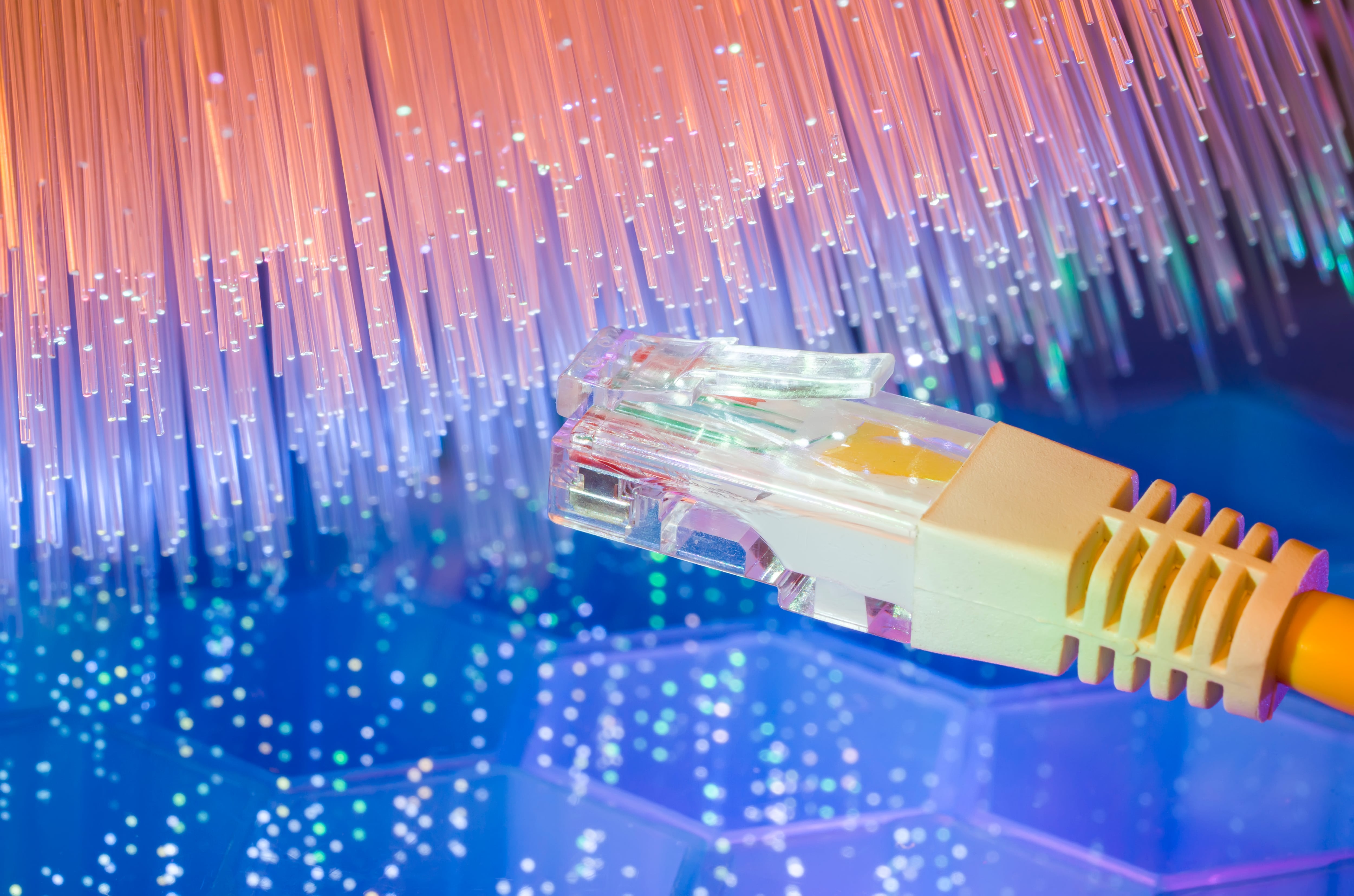 Una de estas nuevas propuestas es el internet estratosférico, cuyo objetivo es reducir la brecha digital.