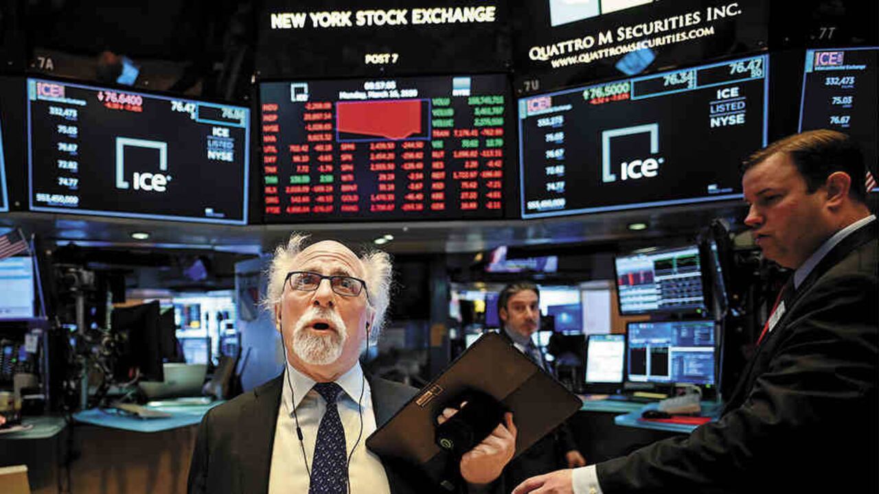 La mejora también benefició al petróleo, cuyos precios subían.