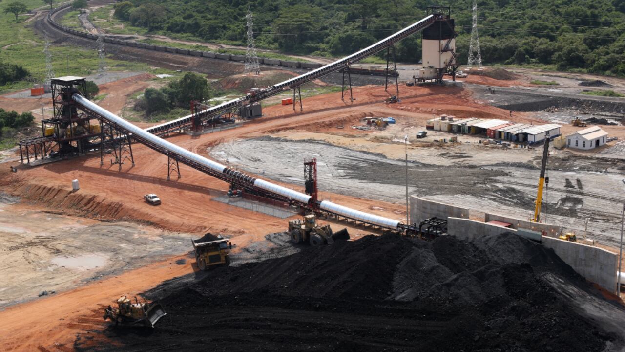 En los últimos 10 años a 2013, la demanda de carbón a nivel mundial creció más de un 50%.