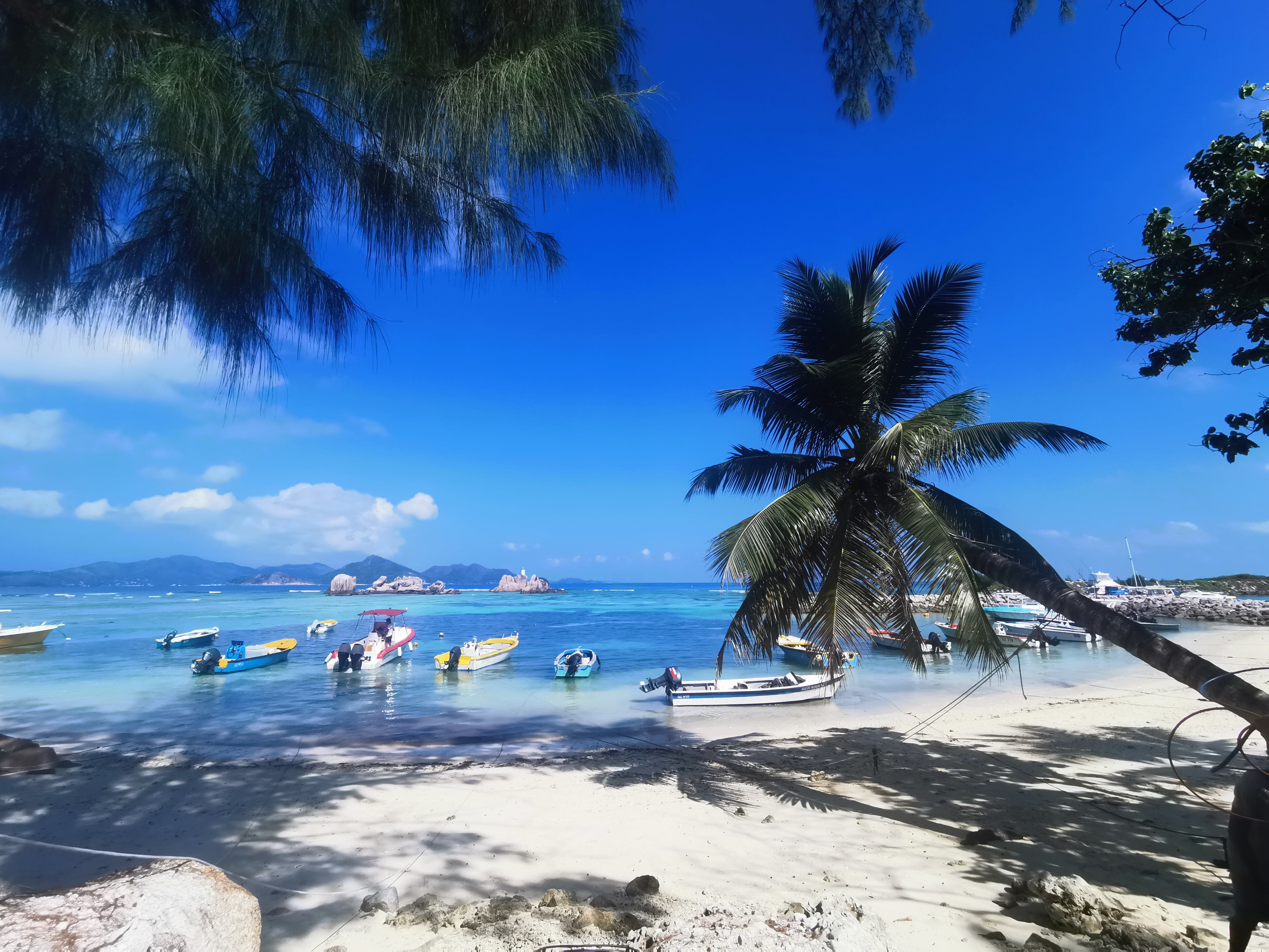 Santa Rosa Beach está situada a 29 kilómetros (18 millas) de Destin, Florida, y forma parte de un vecindario costero dentro de South Walton