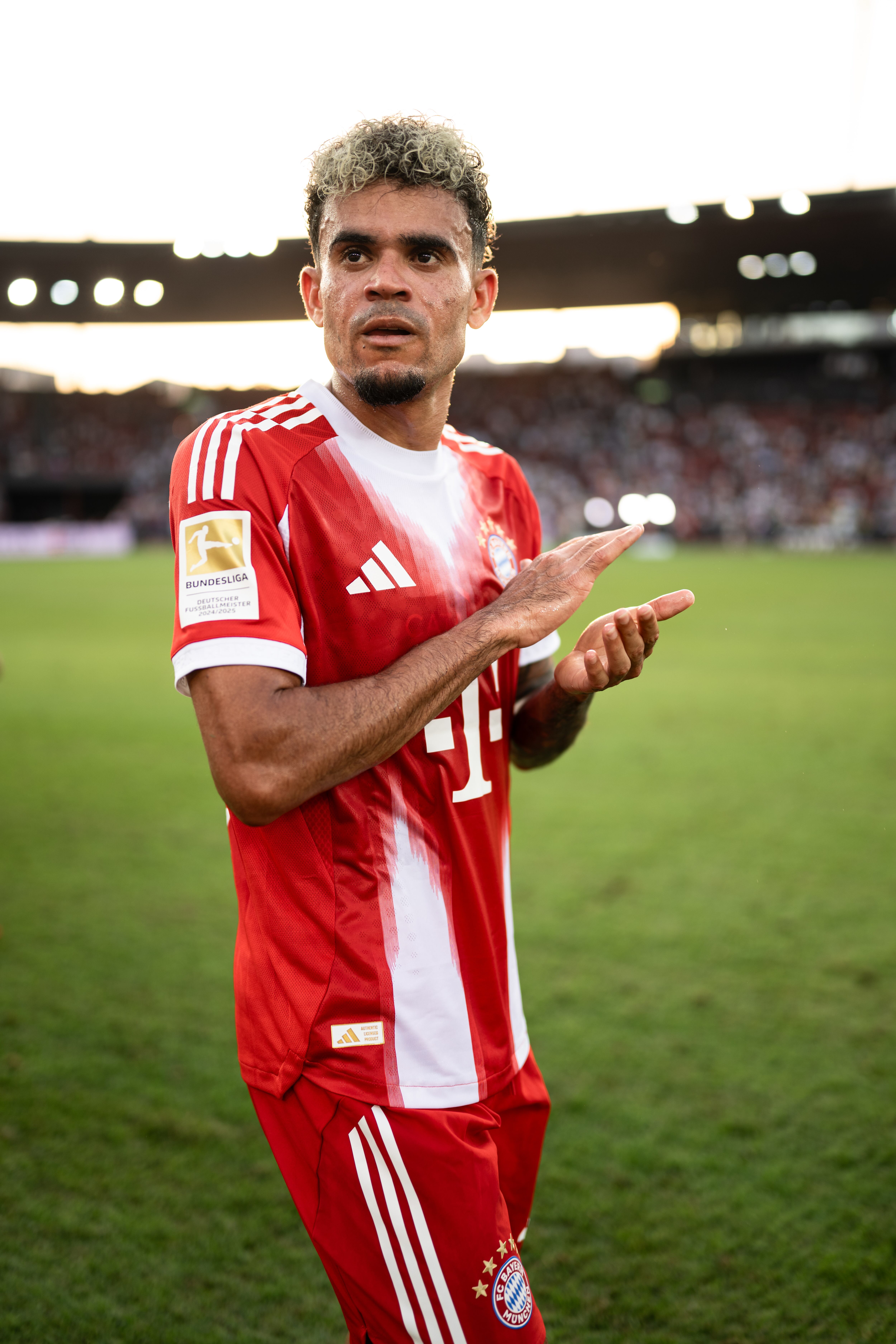 ZURICH, SWITZERLAND - AUGUST 12: (EDITORS NOTE: Image has been digitally enhanced.) Luis Diaz of FC Bayern Muenchen
after the pre-season friendly match between Grasshopper Club Zürich and FC Bayern München at Stadion Letzigrund on August 12, 2025 in Zurich, Switzerland. (Photo by A. Scheuber/FC Bayern via Getty Images)