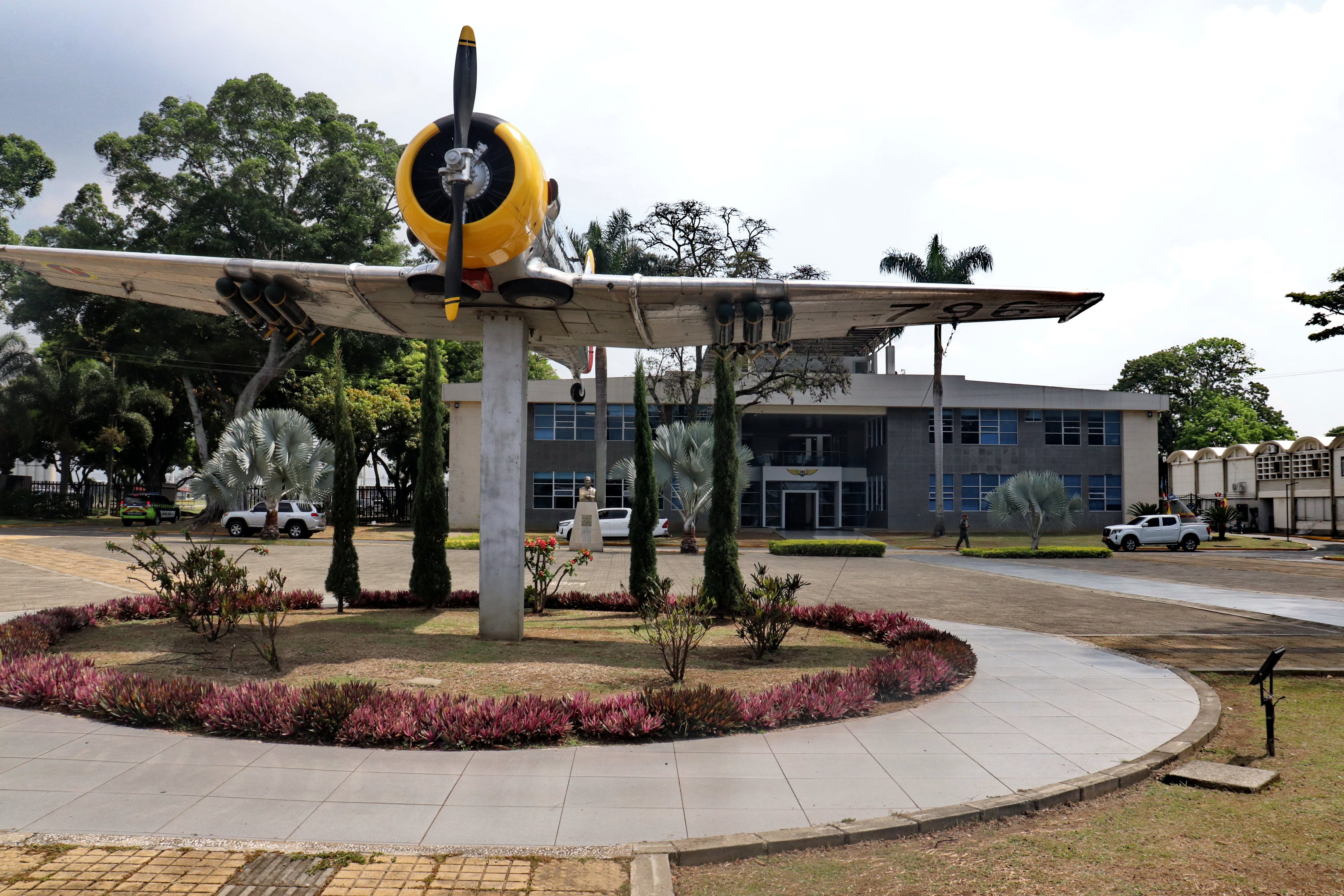 Escuela Militar de Aviación Marco Fidel Suárez en Cali Base Aérea.