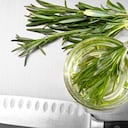 Así se debe cortar la hierbabuena.