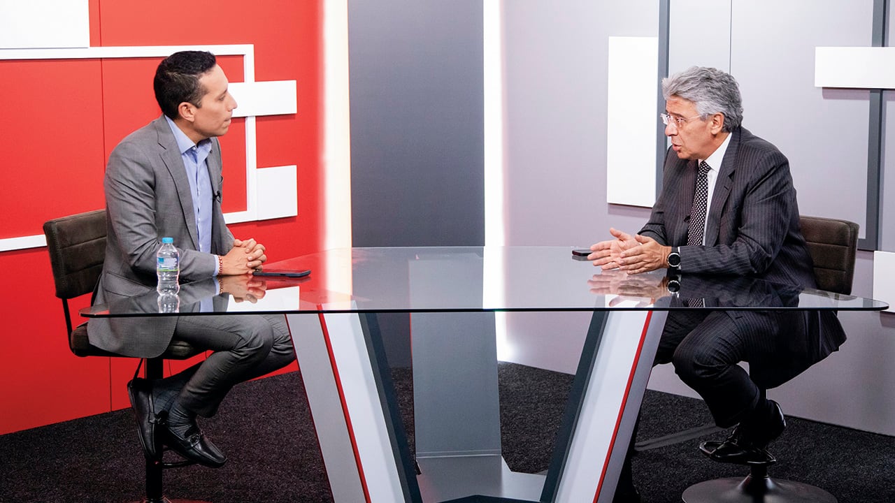 Enrique Gómez habló sobre la posibilidad de competir o hacer alianzas con el Centro Democrático en 2027.