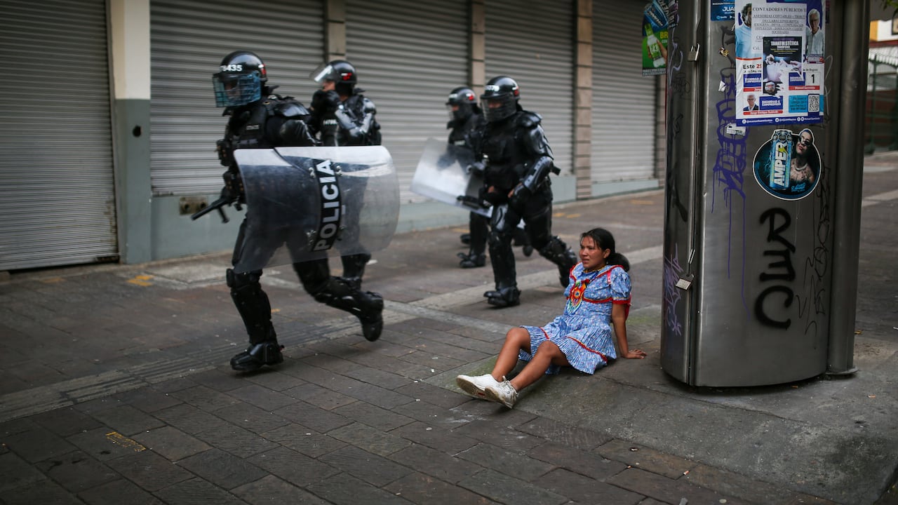 Esmad despejando las entradas a la Corte
Protestas