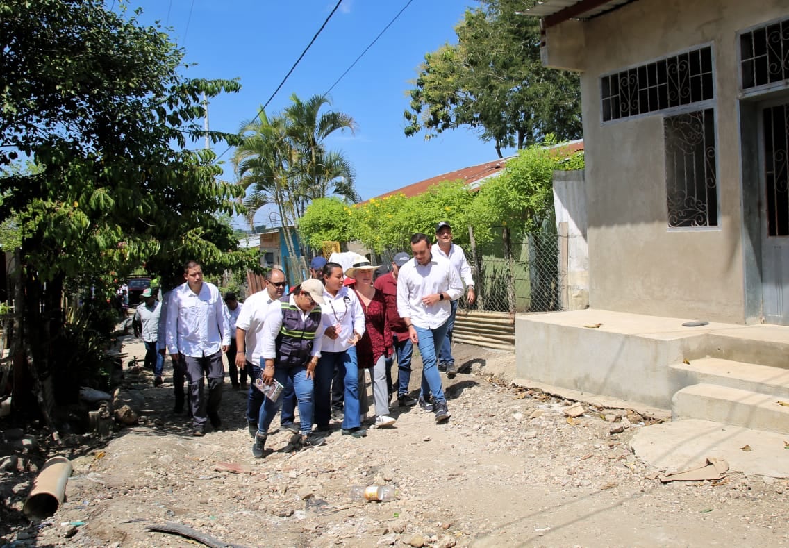 Ministra de Vivienda en departamento de Sucre, entrega mejoras a las viviendas. Programa Mi Casa