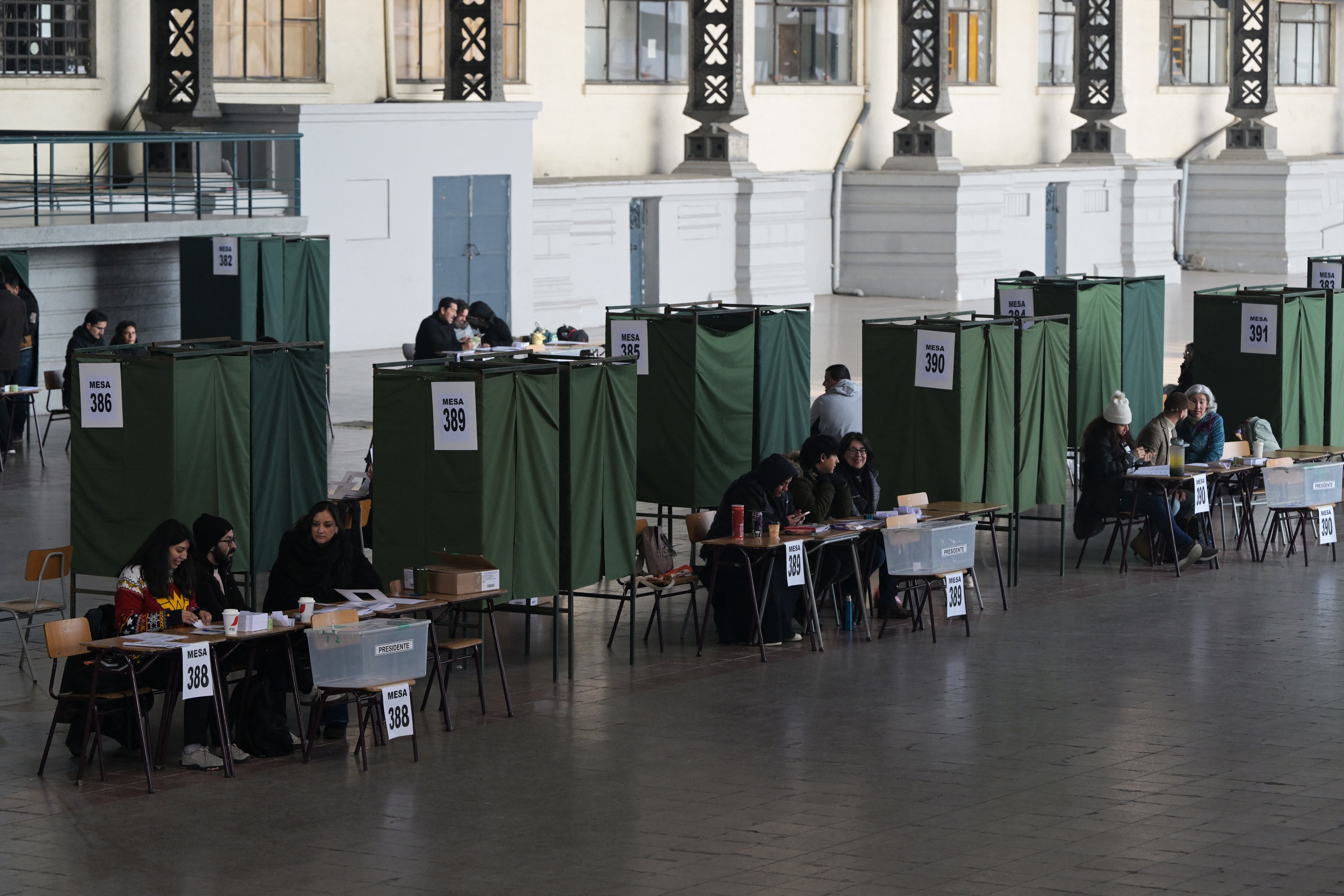 Las elecciones primarias del partido gobernante, previas a las elecciones presidenciales de noviembre en Santiago, el 29 de junio de 2025.