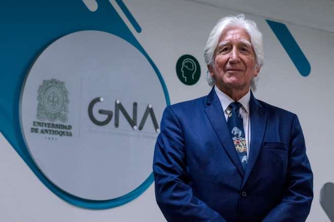 Francisco Lopera es un neurólogo colombiano reconocido internacionalmente por su trabajo en la investigación y tratamiento de la enfermedad de Alzheimer. Es conocido por liderar el grupo de investigación en neurociencias de la Universidad de Antioquia, en Medellín, Colombia.