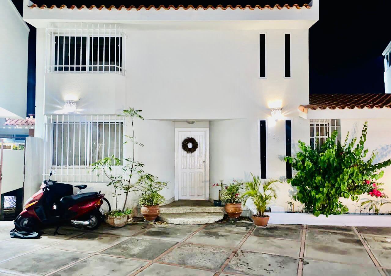 Twitter:@CeballosIchaso1