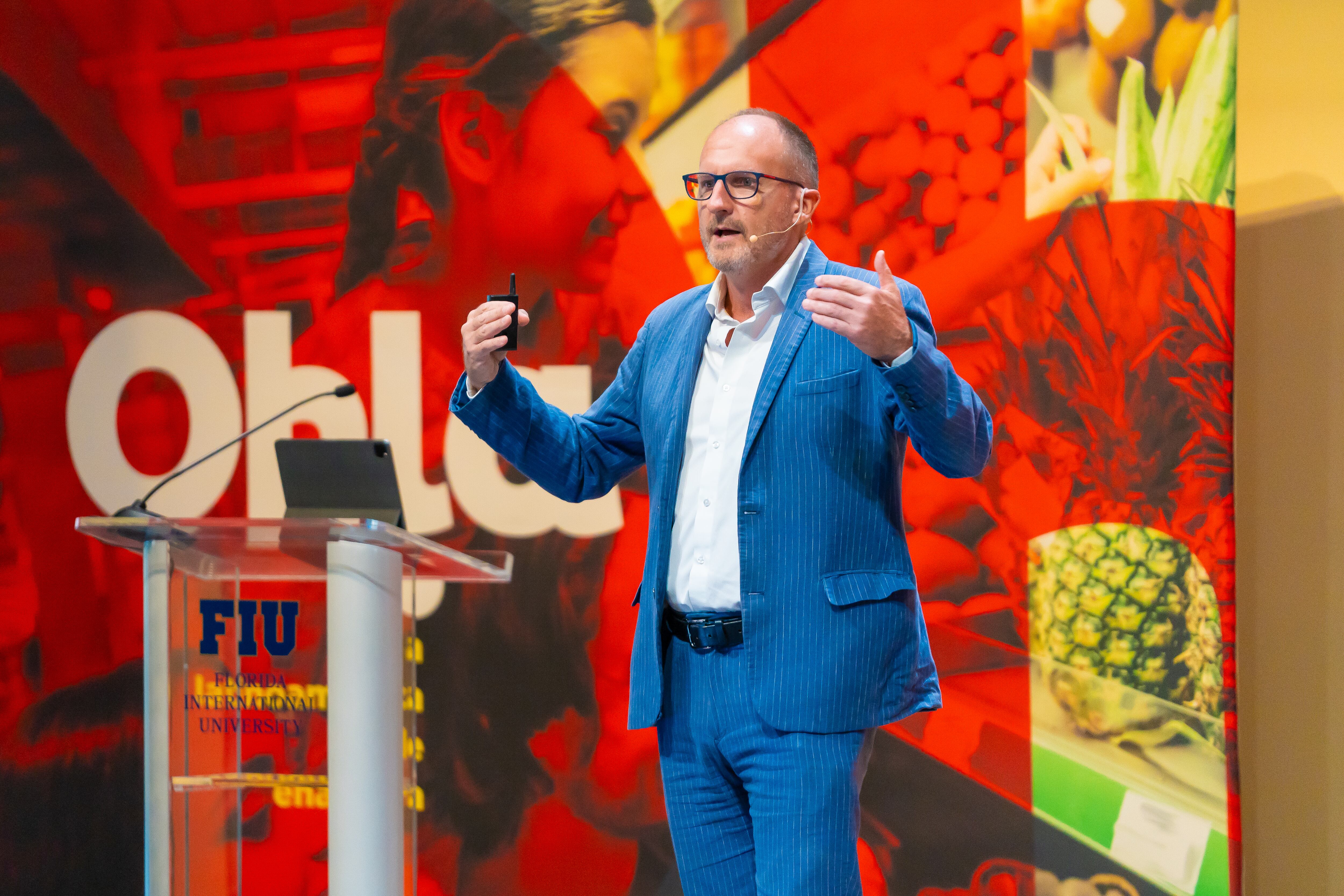 John Price, experto en mercadeo.