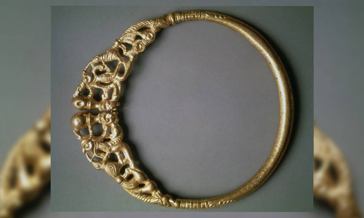 El collar fue hallado y puesto a disposición de un importante museo para su investigación