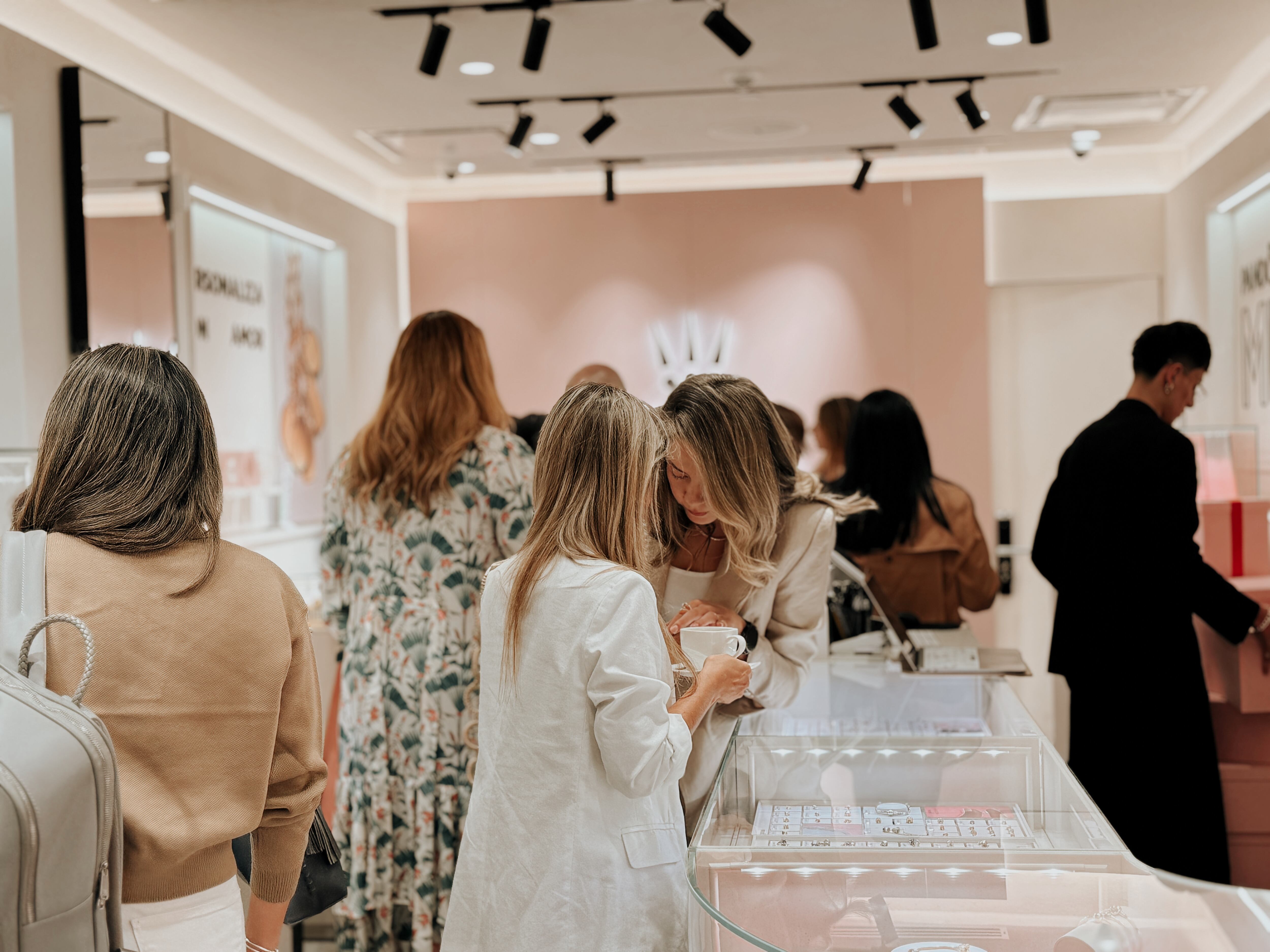 Pandora cierra 2025 en Colombia con hitos transformadores y mira al 2026 con expansión y conexión emocional