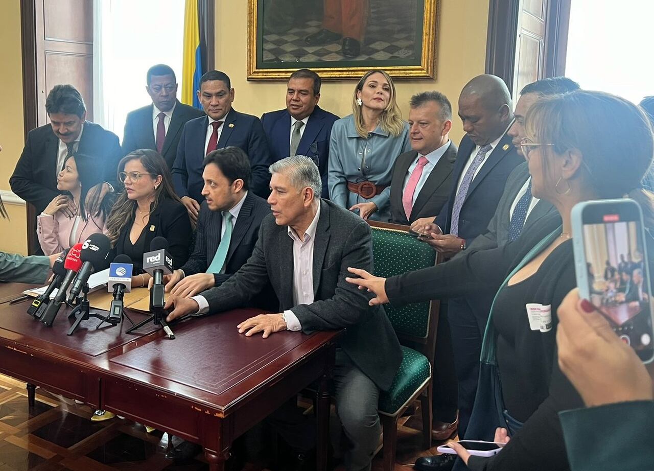 La bancada de Cambio Radical radicó ante la Secretaría del Senado un nuevo proyecto de ley de reforma a la salud.