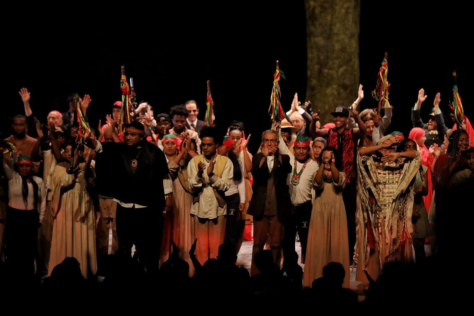 DEVELACIONES Un canto a los cuatro vientos