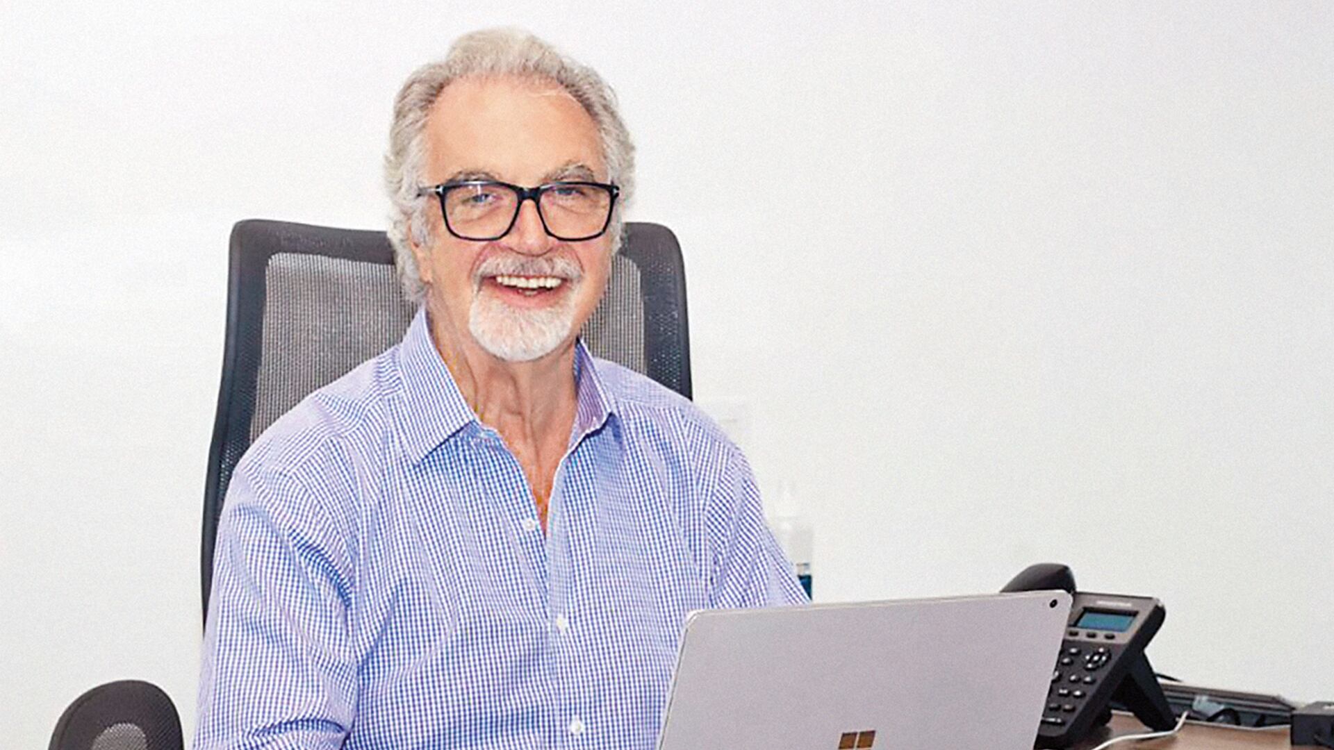 Neil Woodyer, CEO de Aris Mining