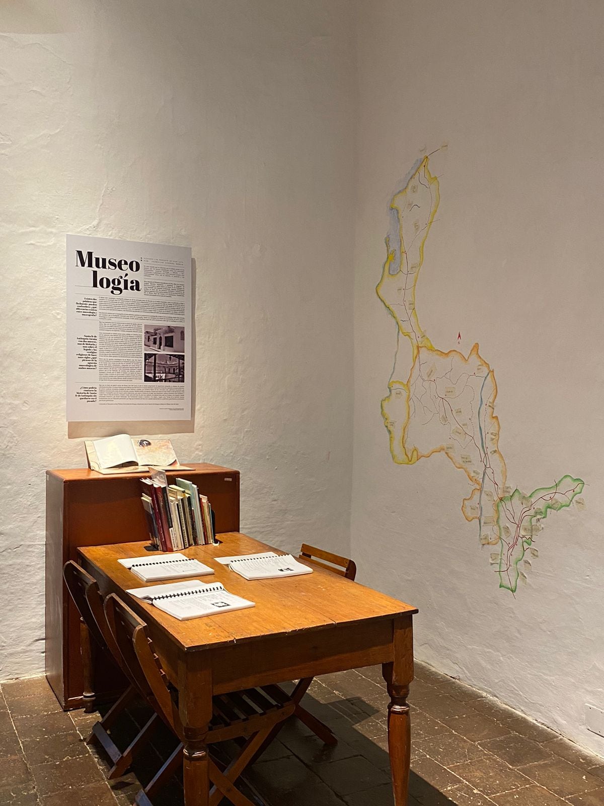 El Museo de Santa Fe de Antioquia conserva el escritorio en el que se firmó la independencia antioqueña.