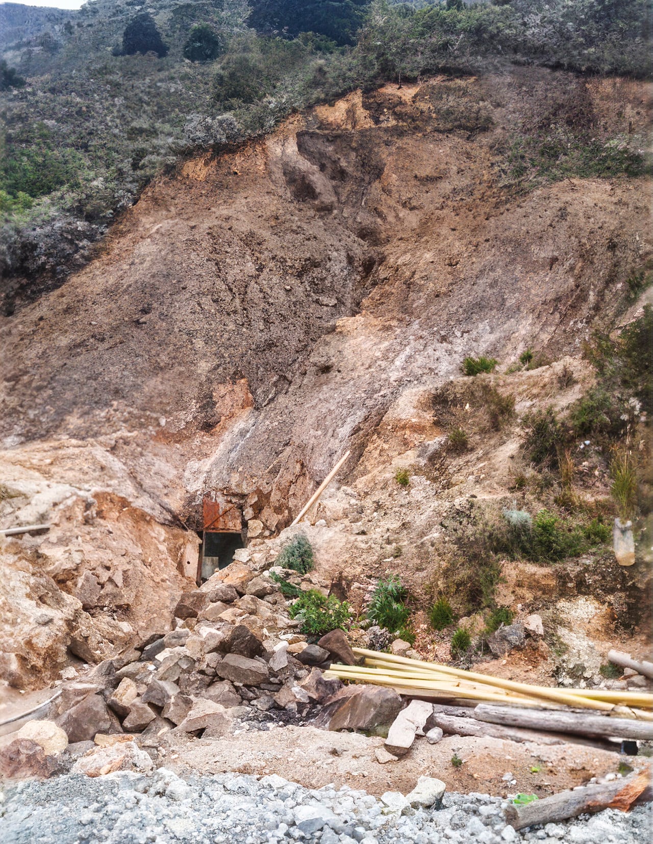 El expediente documentó 52 puntos de actividad minera ilegal en zonas cercanas a fuentes de agua.