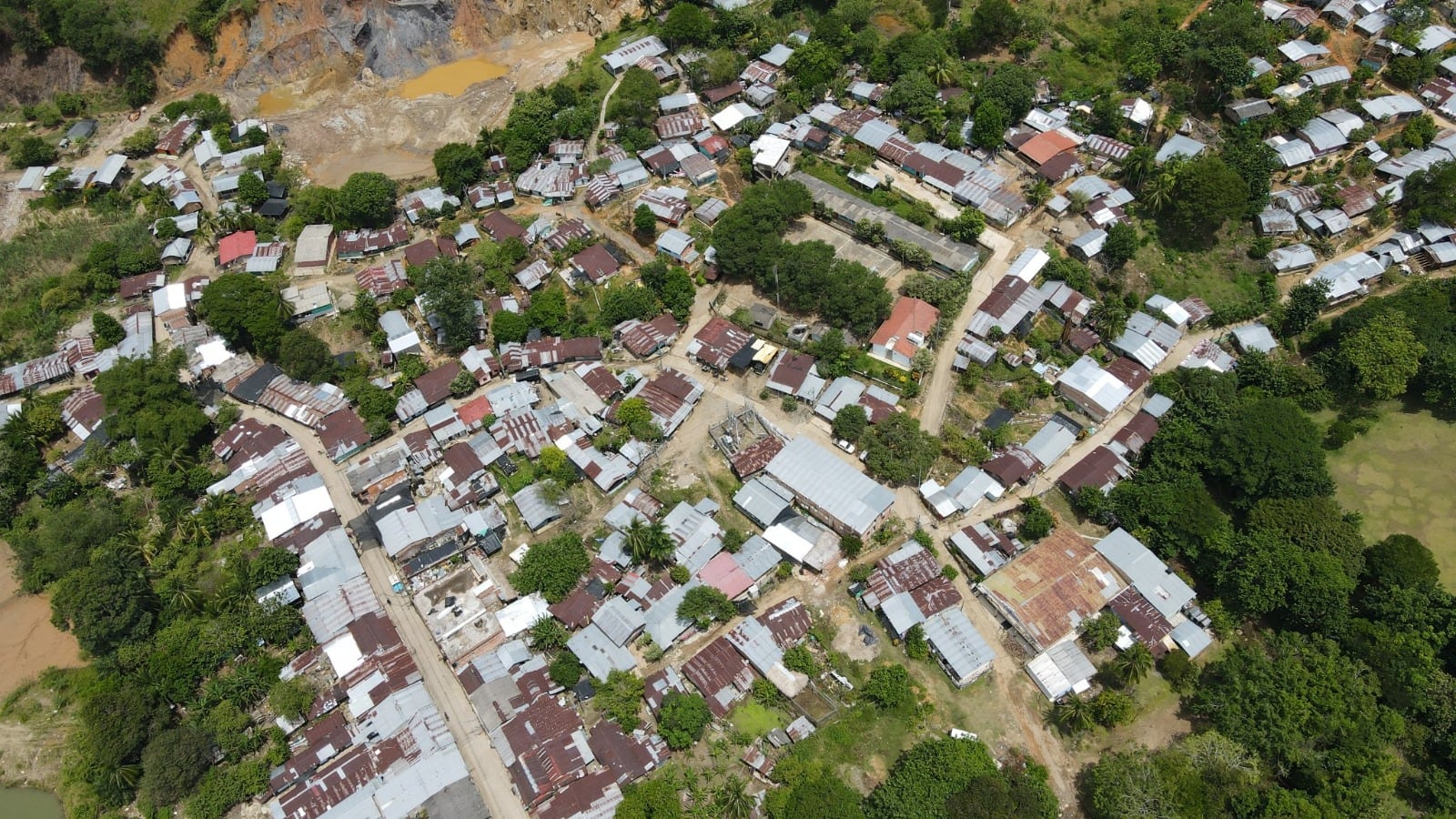 Charcón Liberia es el único corregimiento de Anorí y se encuentra en inmediaciones del rio Nechí, donde los ilegales buscan controlar las rentas del oro.