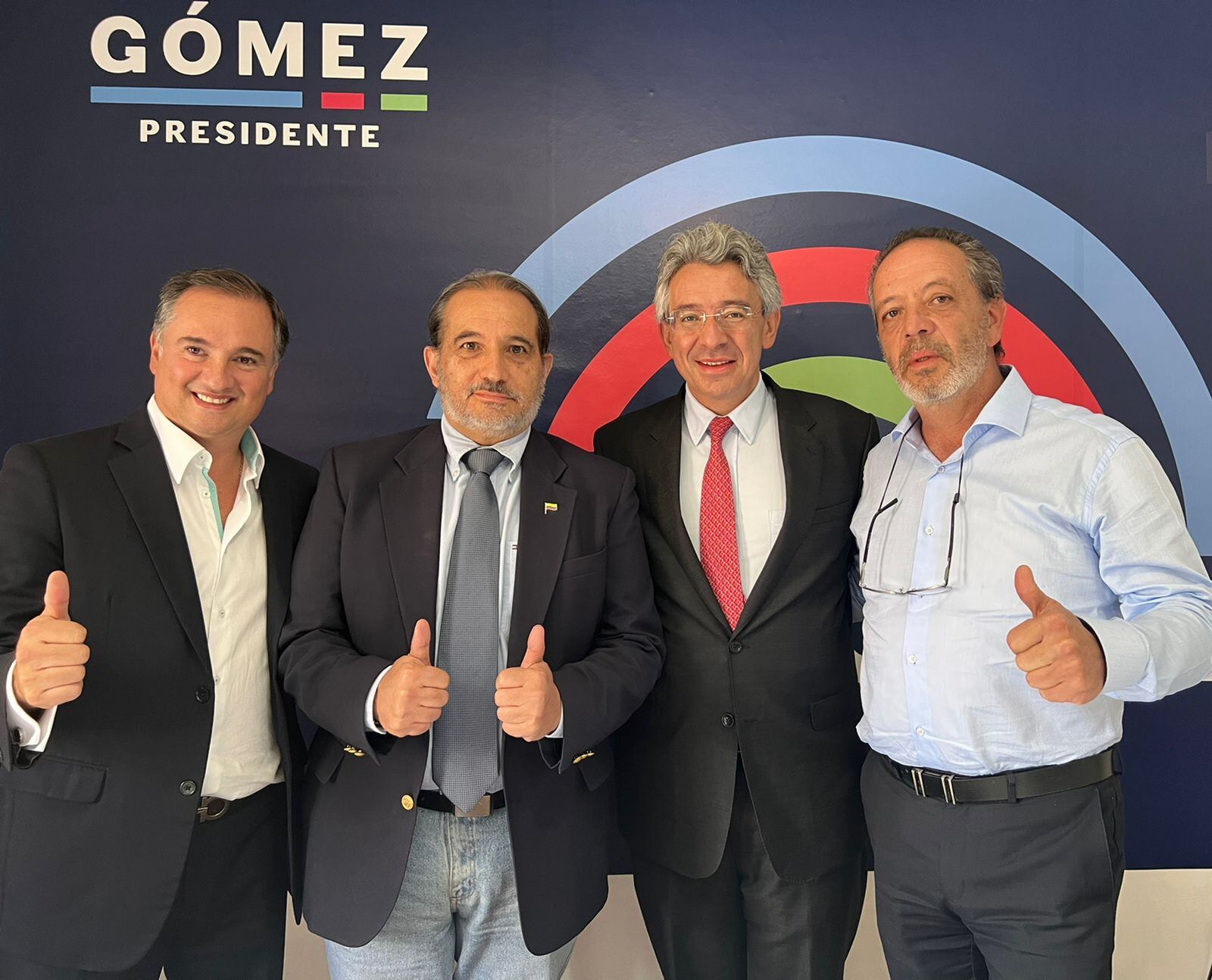 Enrique Gómez, Carlos Cuartas, Daniel Posada, presidente de ‘MeUno’ Foto: Prensa Enrique Gómez