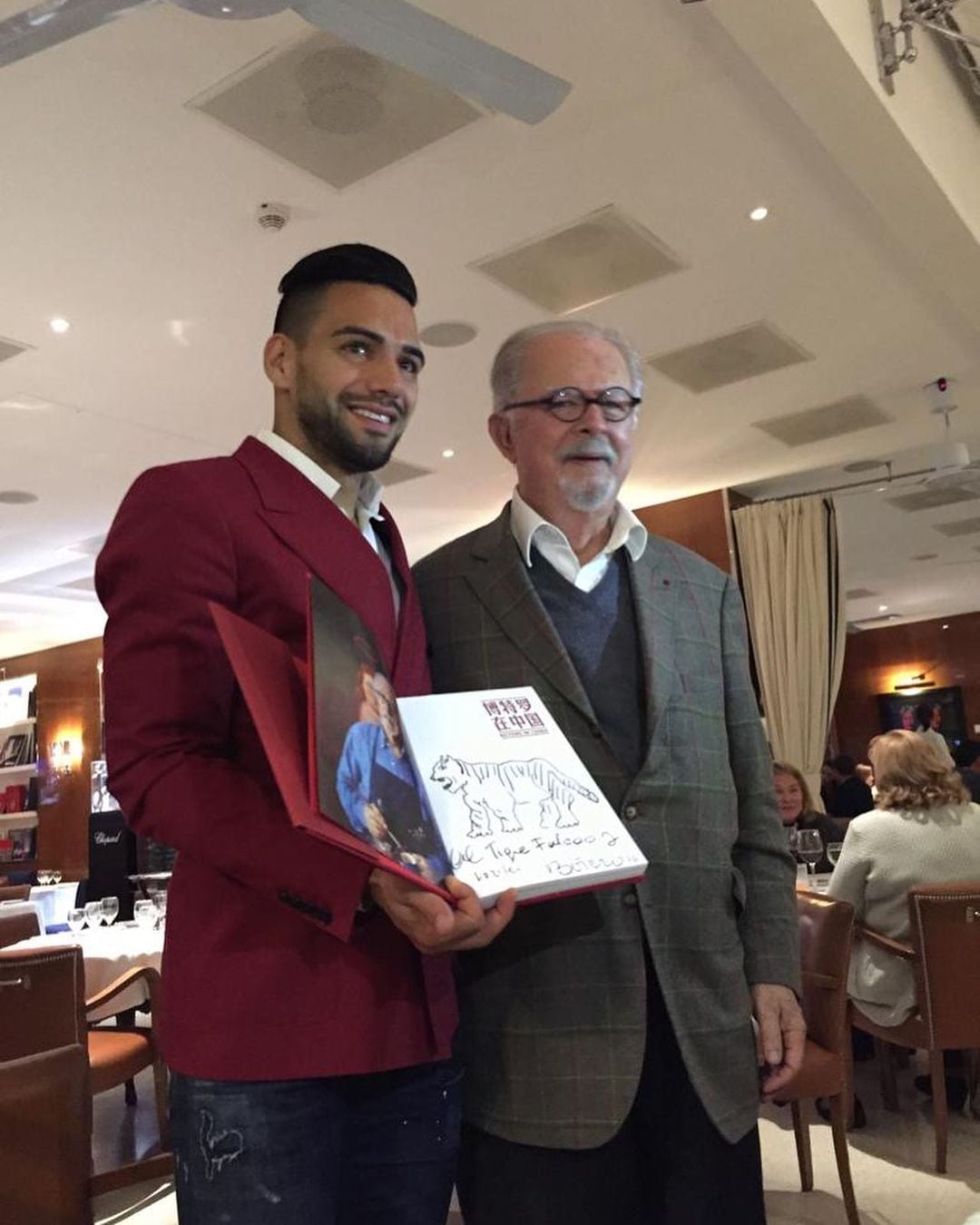 Fernando Botero le rindió homenaje a Falcao con un trazo.