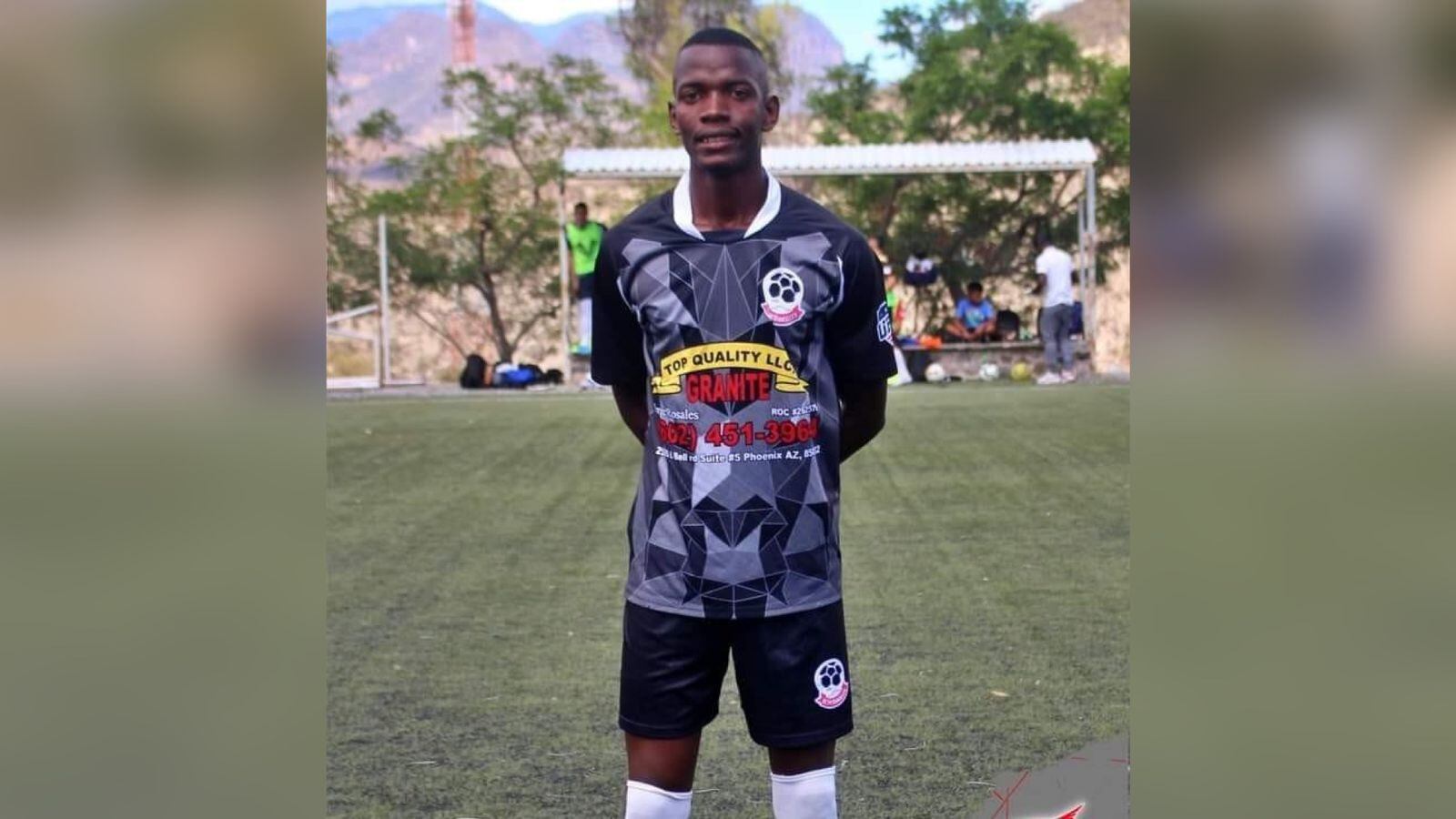 Jhonatan Rodríguez dice que lo han estafado cinco veces.