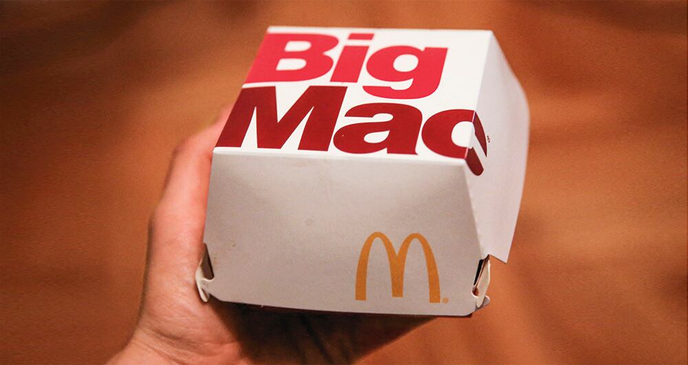 Big Mac es un tipo de hamburguesa que se comercializa desde el año 1967 en la cadena de restaurantes de comida rápida McDonald's. 