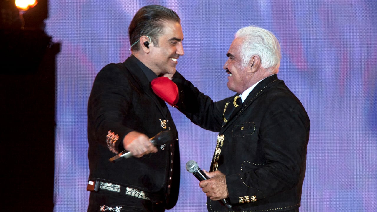 Alejandro Fernández le dedicó sentido homenaje a su padre en redes sociales