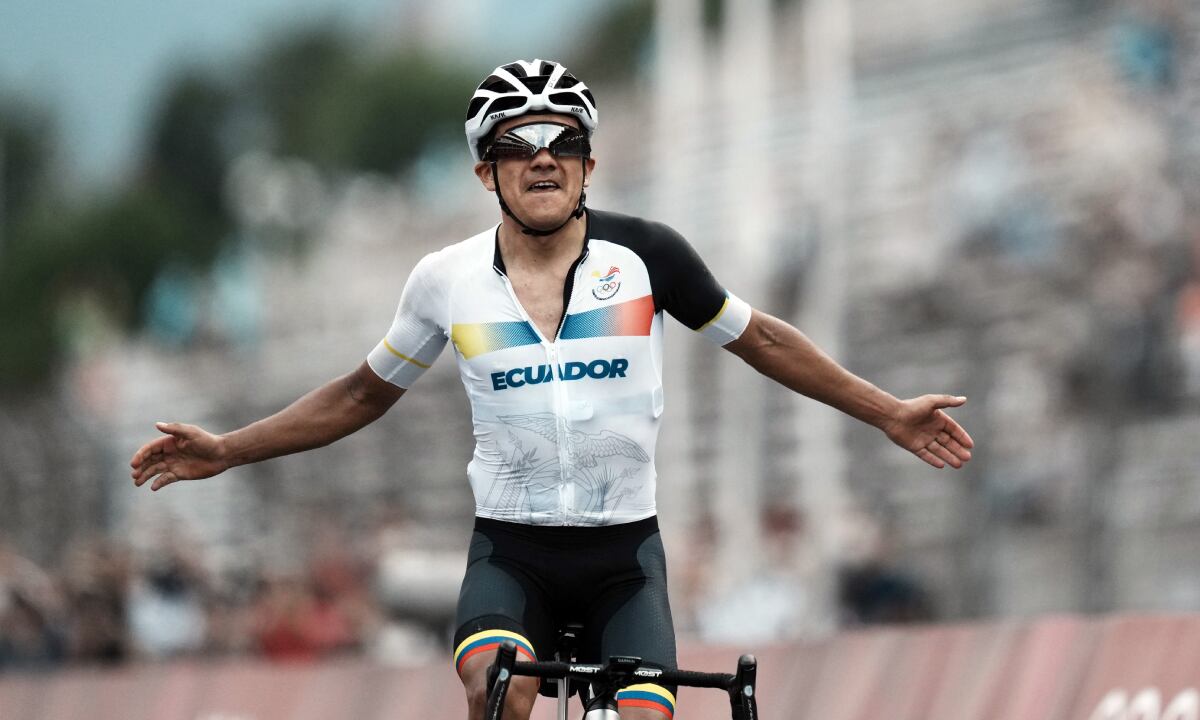 Richard Carapaz, oro en Tokio 2020. Foto: AP/Thibault Camus