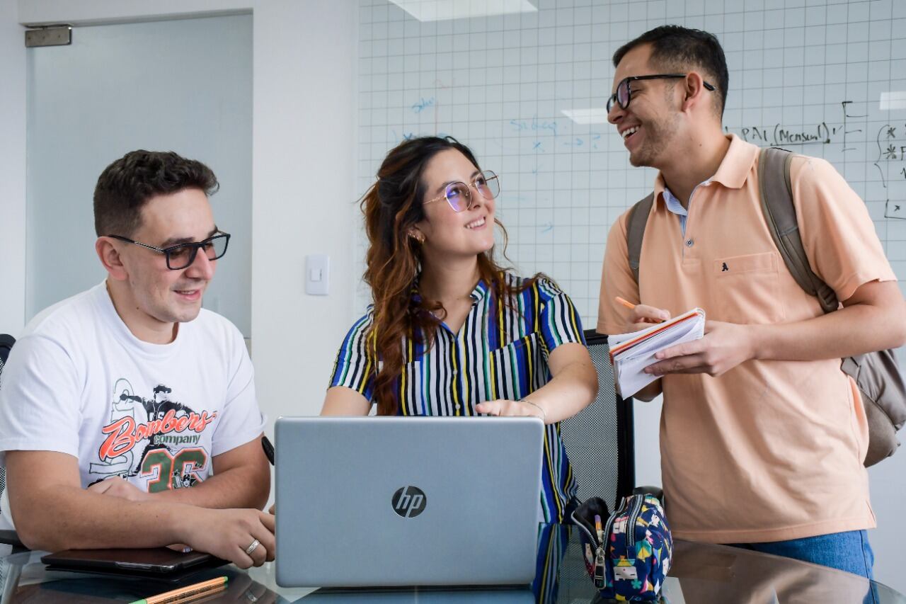 Crédito para hijos de empleados públicos Foto: Prensa FEDHE