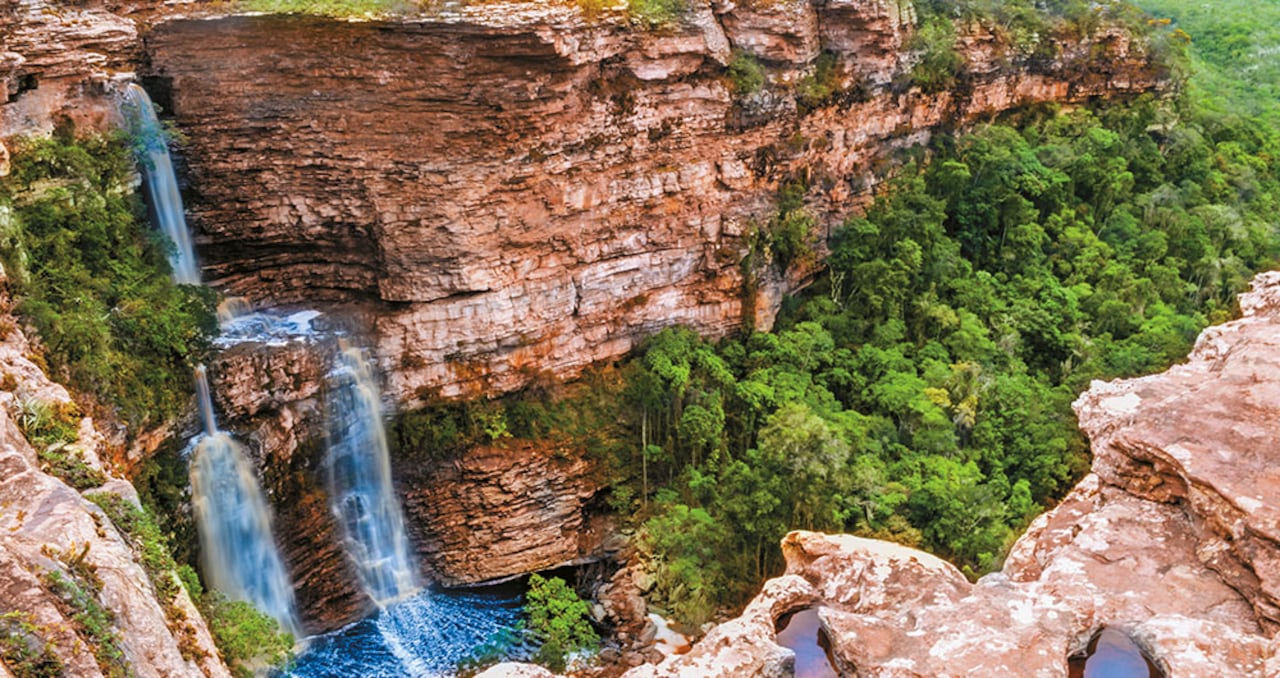 La Cachoeira do Ferro Doido — Cascada de Hierro Loco en español— está a 18 km en carro del municipio Morro do Chapéu