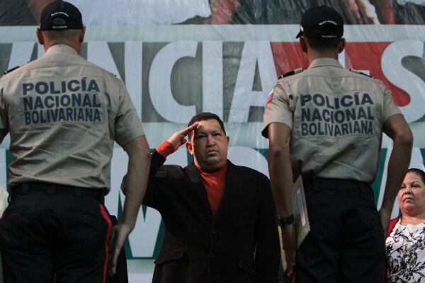 Ceremonia de graduación de agentes en Caracas Chávez defendió modelo de seguridad de policía preventiva.