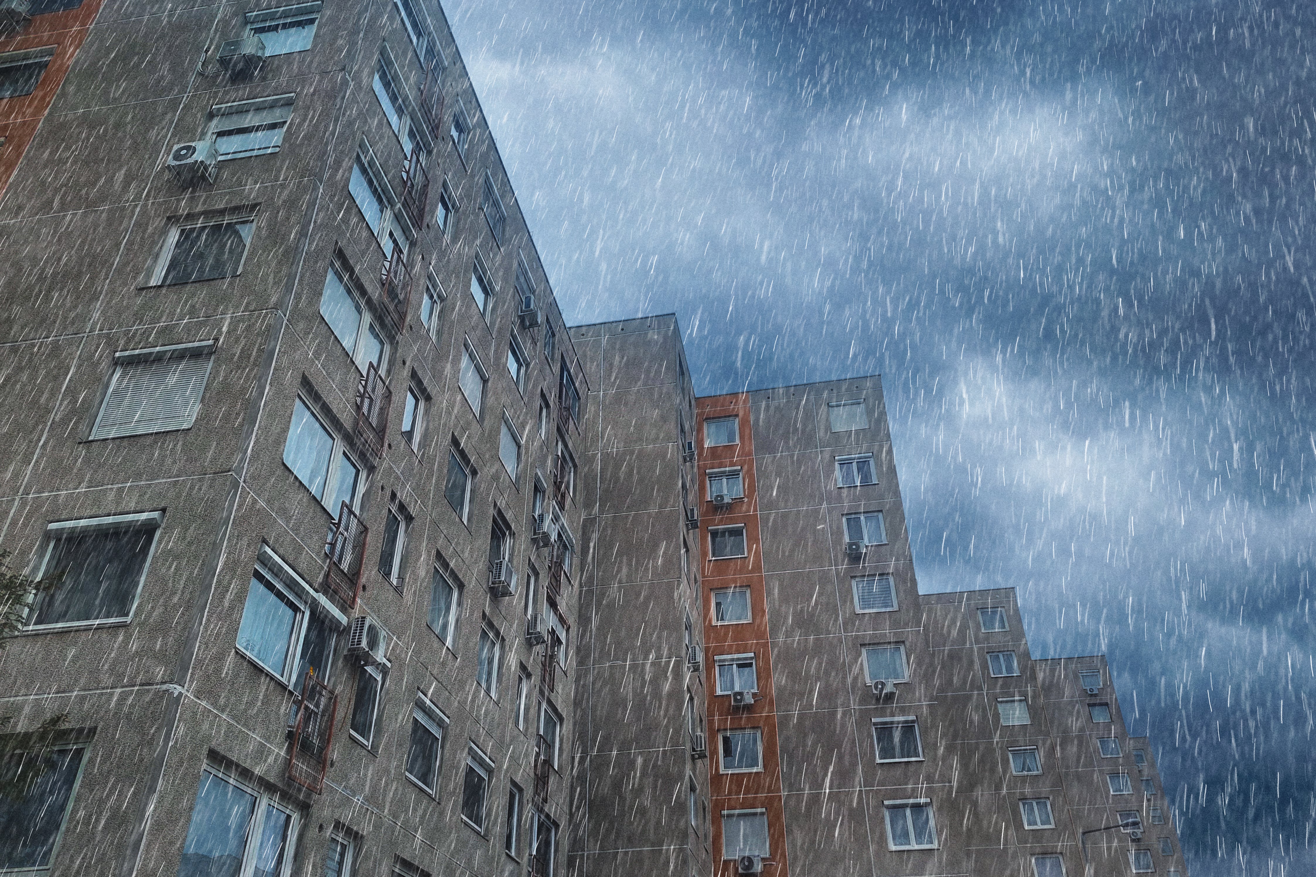 Las lluvias han sido persistentes en varias regiones del país, lo que ha activado alertas por deslizamientos e inundaciones, según el Ideam