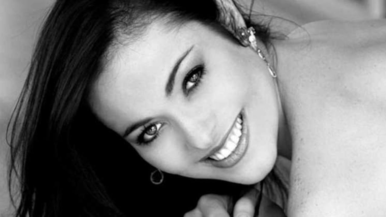 Niclotti compitió en Miss Universo 2004 en Quito, Ecuador, pero no logró llegar a las semifinales.