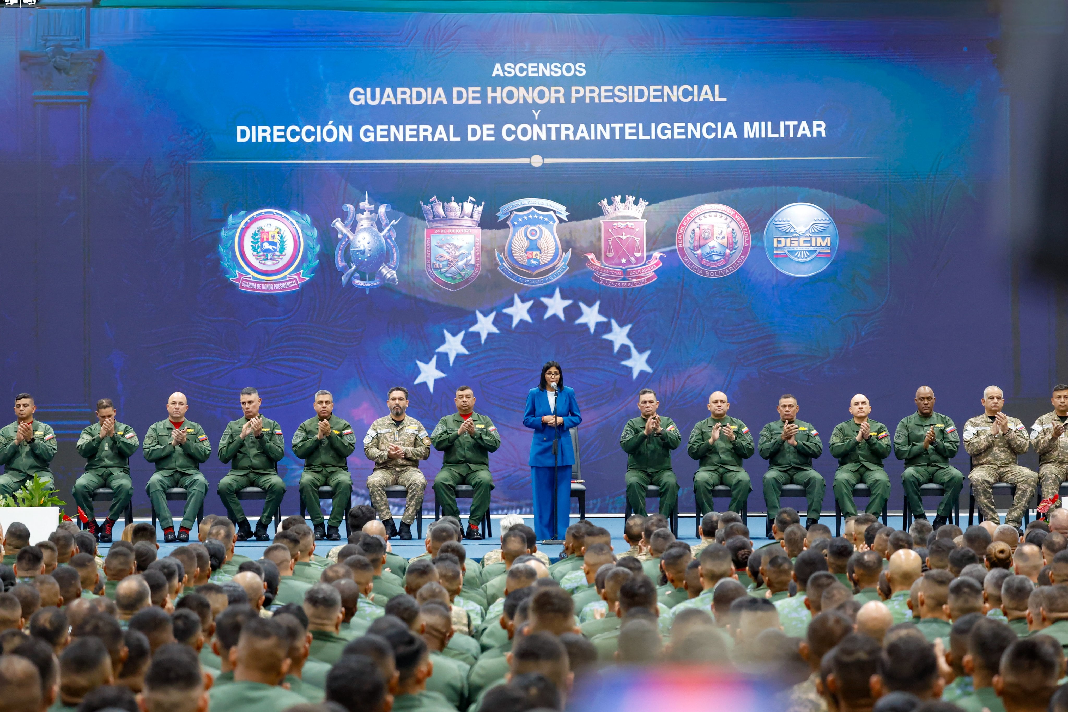 Delcy Rodríguez realiza ascensos militares