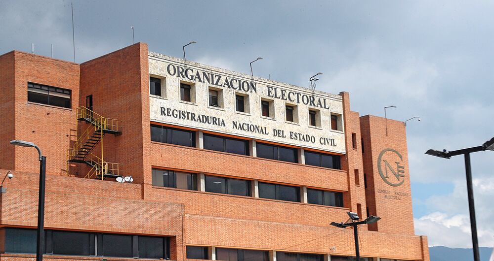 La Registraduría Nacional del Estado Civil. 