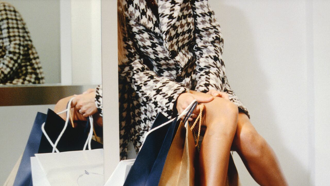 Los almacenes de grandes superficies y centros comerciales para esta época del año se han preparado para brindarles ofertas favorables a sus clientes.