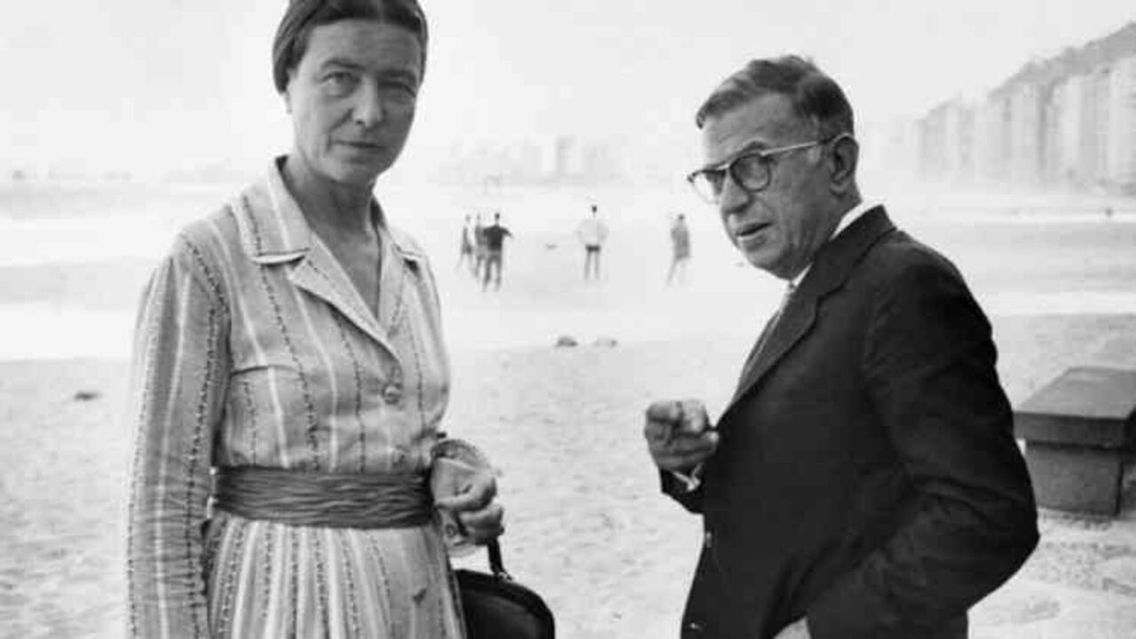 Con "El segundo sexo" (1949), Simone De Beauvoir (1908-1986) inspiró la llamada segunda ola del feminismo. Jean-Paul Sartre (1905-1980) es considerado el padre del existencialismo. Foto: Getty Images