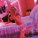 Ana, una prostituta de Frankfurt, Alemania, durante una campaña para la reapertura de los burdeles en su país. Quiere mostrar que está preparada para evitar el contagio al ejercer su oficio.