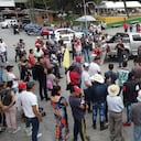 Plantón frente a la Alcaldía de Cajamarca, Tolima.