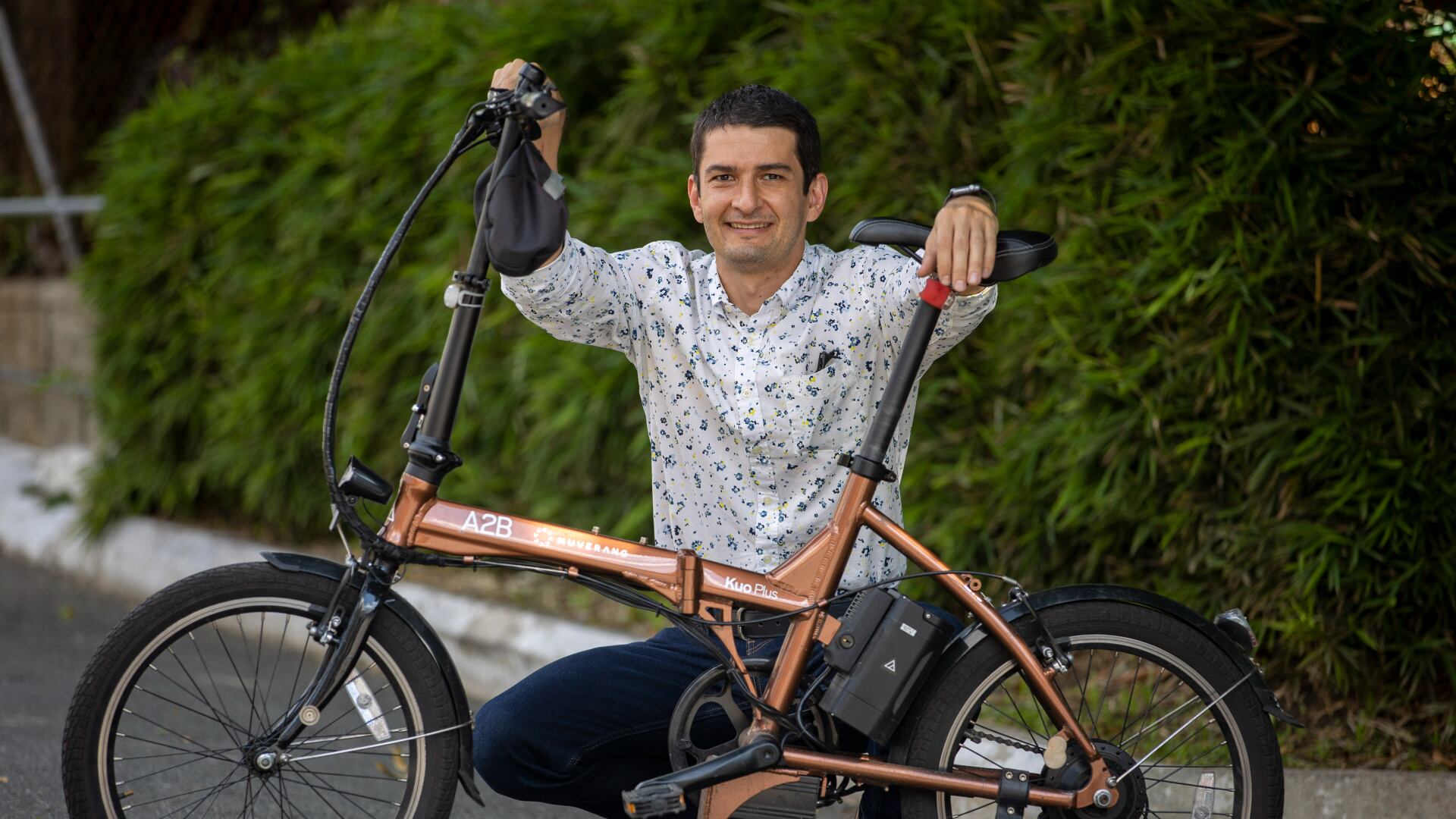 Sebastián Gómez, gerente Comercial en Simex, también hace uso de la bicicleta para contribuir con los planes de movilidad sostenible en el Área Metropolitana del Valle de Aburrá.