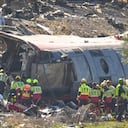 Los servicios de emergencia trabajan en el lugar de una colisión entre dos trenes en Urda, España, el miércoles 28 de octubre de 2026.