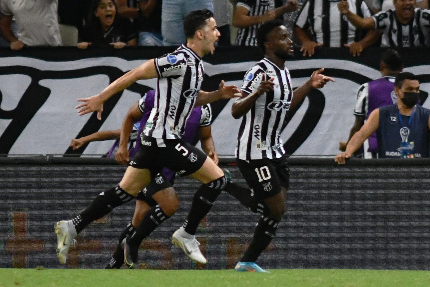 El colombiano Stiven Mendoza no pudo cumplir el sueño de la Sudamericana con Ceará.