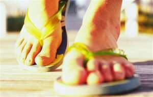 Estas sandalias tienen la desventaja que no tienen punteras y por tanto el pie queda desprotegido.