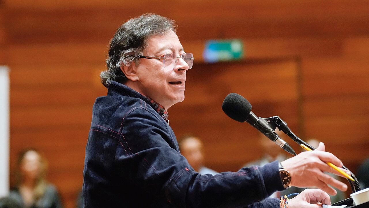 Gustavo Petro anuncia medidas para contrarrestar el aumento de las tasas de  interés del Banco de la República - Semana