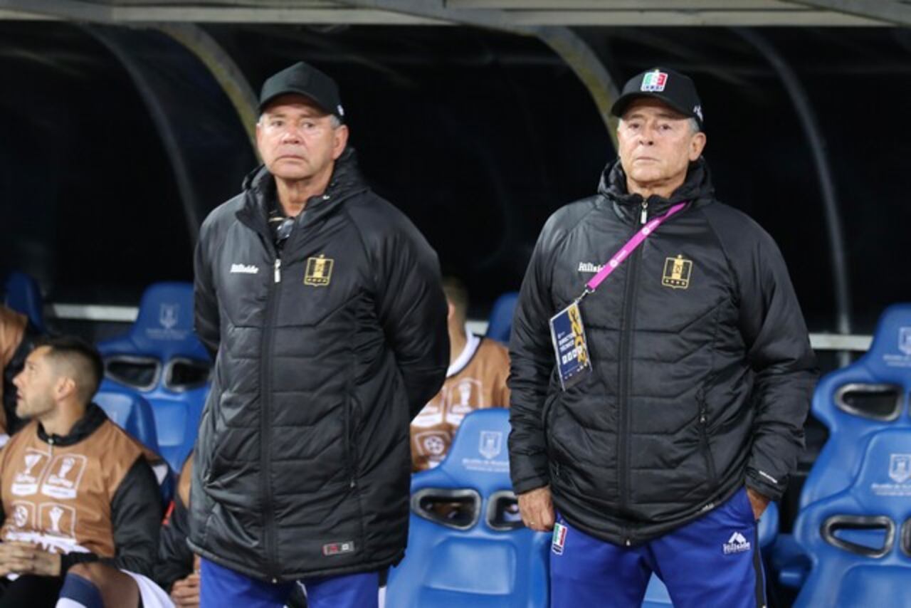 'El Arriero' Herrera (izq.) y Pedro Sarmiento (der.) cuando los dos integraban el Cuerpo Técnico del Once Caldas de Manizales (2023).
