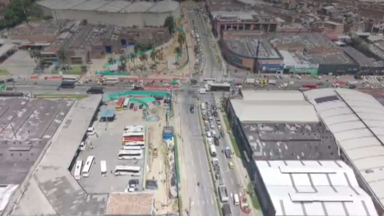 Tramo de la Autopista Sur en Itagüí donde fue levantada la medida de pico y placa para mejorar la movilidad.