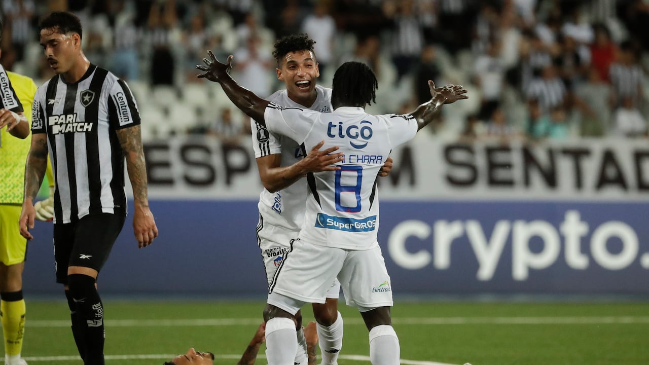 Junior ante Botafogo.