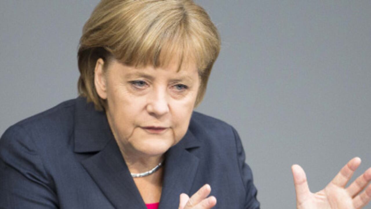 La canciller alemana, Angela Merkel, habla fuerte. El pasado viernes lamentó la falta de confianza entre países de la zona euro y rechazó soluciones “mediocres” para enfrentar la crisis de la deuda.